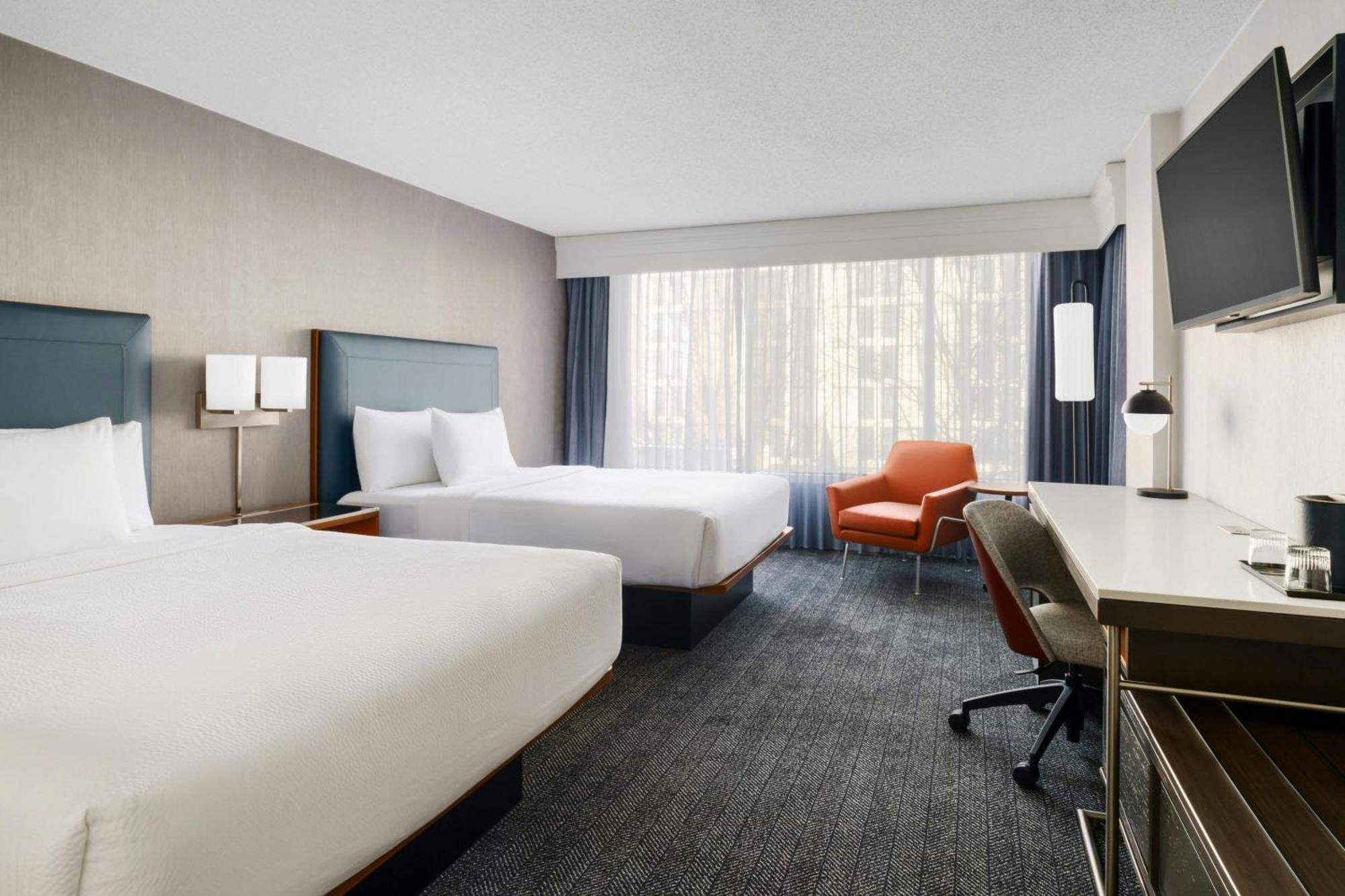 Queen Room with Two Queen Beds - Hearing Accessible
