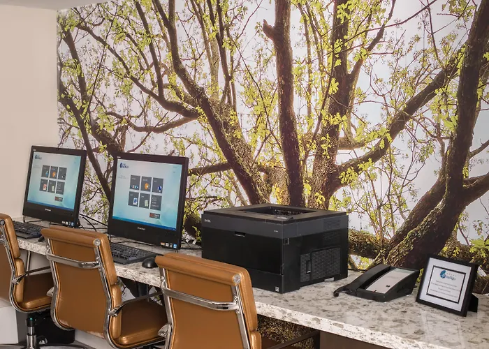 Pet Friendly hotel: Hotel Indigo Atlanta Vinings By Ihg