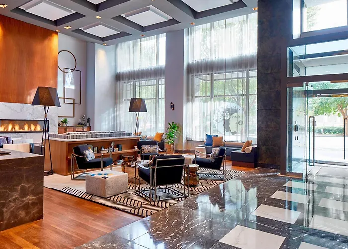 Hotel with Tennis: Renaissance Atlanta Midtown Hotel