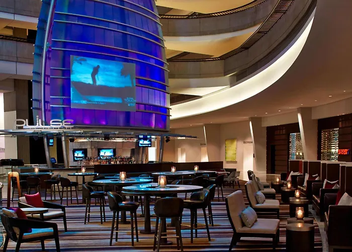 Beach hotel: Atlanta Marriott Marquis