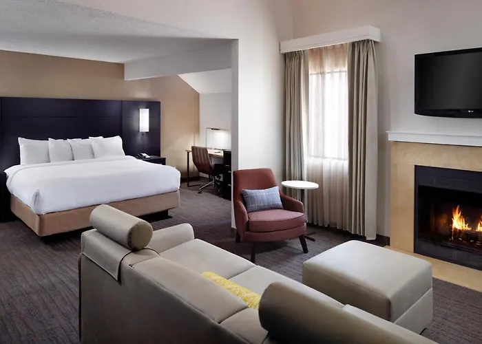 Hotel with Tennis: Residence Inn By Marriott Atlanta Buckhead